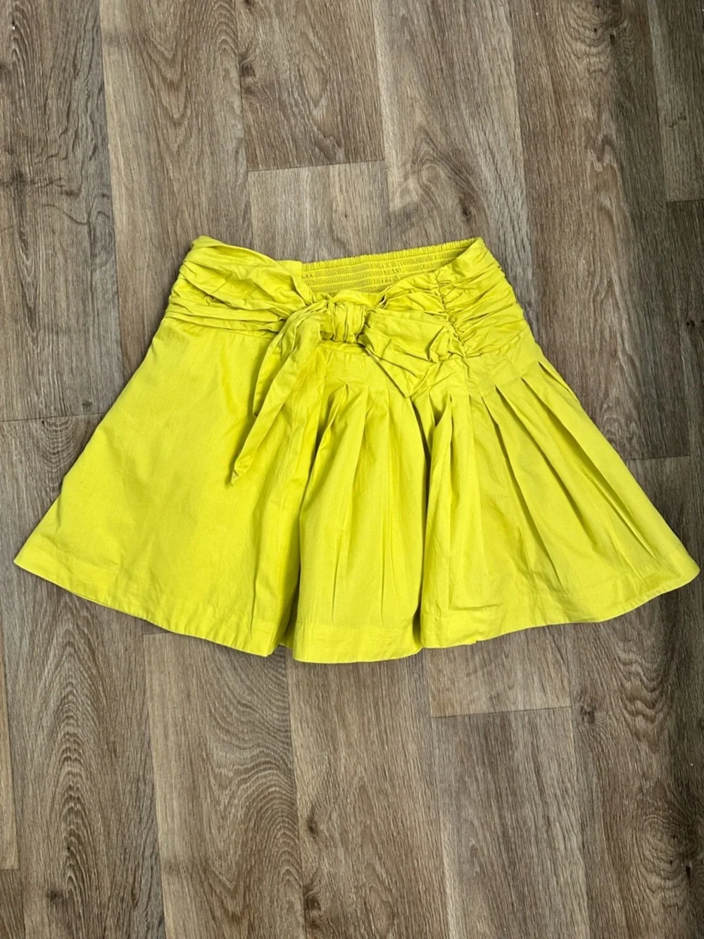 Anthropologie Yellow Mini Skirt Pleated Tie Waist High Waist Flowy Size M - Picture 2 of 5